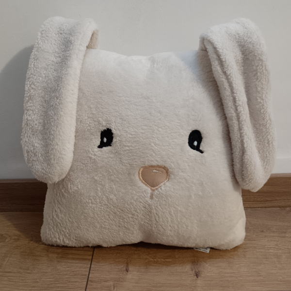 Nagyon puha bundás NYUSZI párna